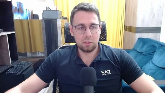 Видеовизитка — Сергей Саксонов, частный директолог